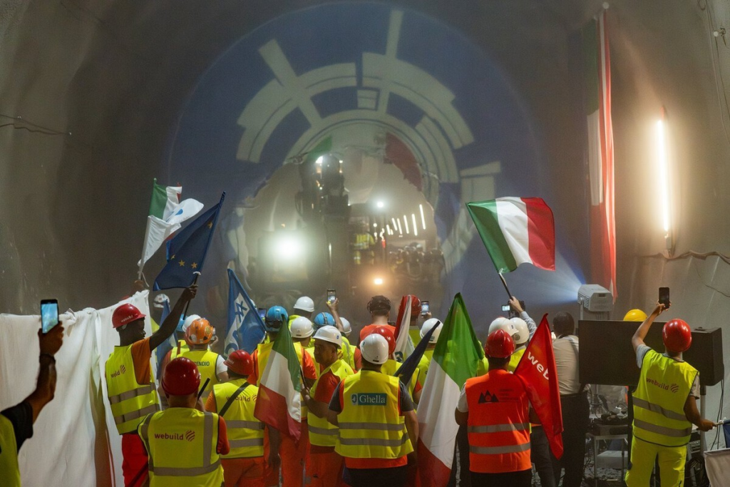 La imagen actual no tiene texto alternativo. El nombre del archivo es: TECNOPUNTA-90.png